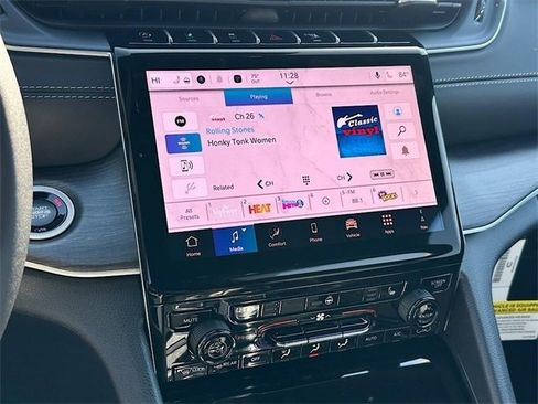 New 2025 Jeep Grand Cherokee Limited image 22