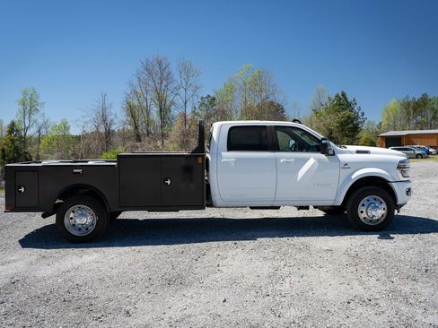 New 2026 RAM 4500 Tradesman w/ Laramie Trim Package image 10