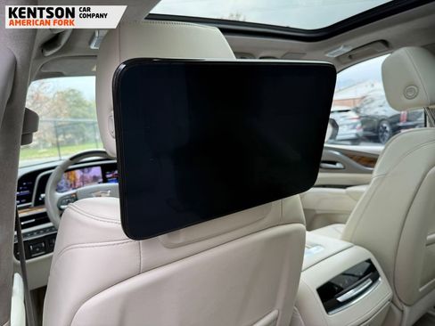 Used 2024 Cadillac Escalade Sport Platinum w/ LPO, ONYX Package image 40