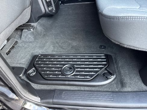 Used 2023 RAM 1500 Big Horn AWD/4WD image 7