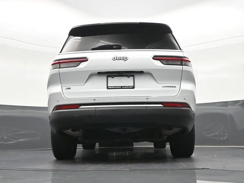 Used 2022 Jeep Grand Cherokee L Laredo w/ Luxury Tech Group I RWD image 28