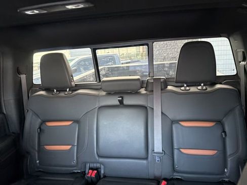 Used 2024 GMC Sierra 2500 AT4 w/ AT4 Premium Plus Package AWD/4WD image 14