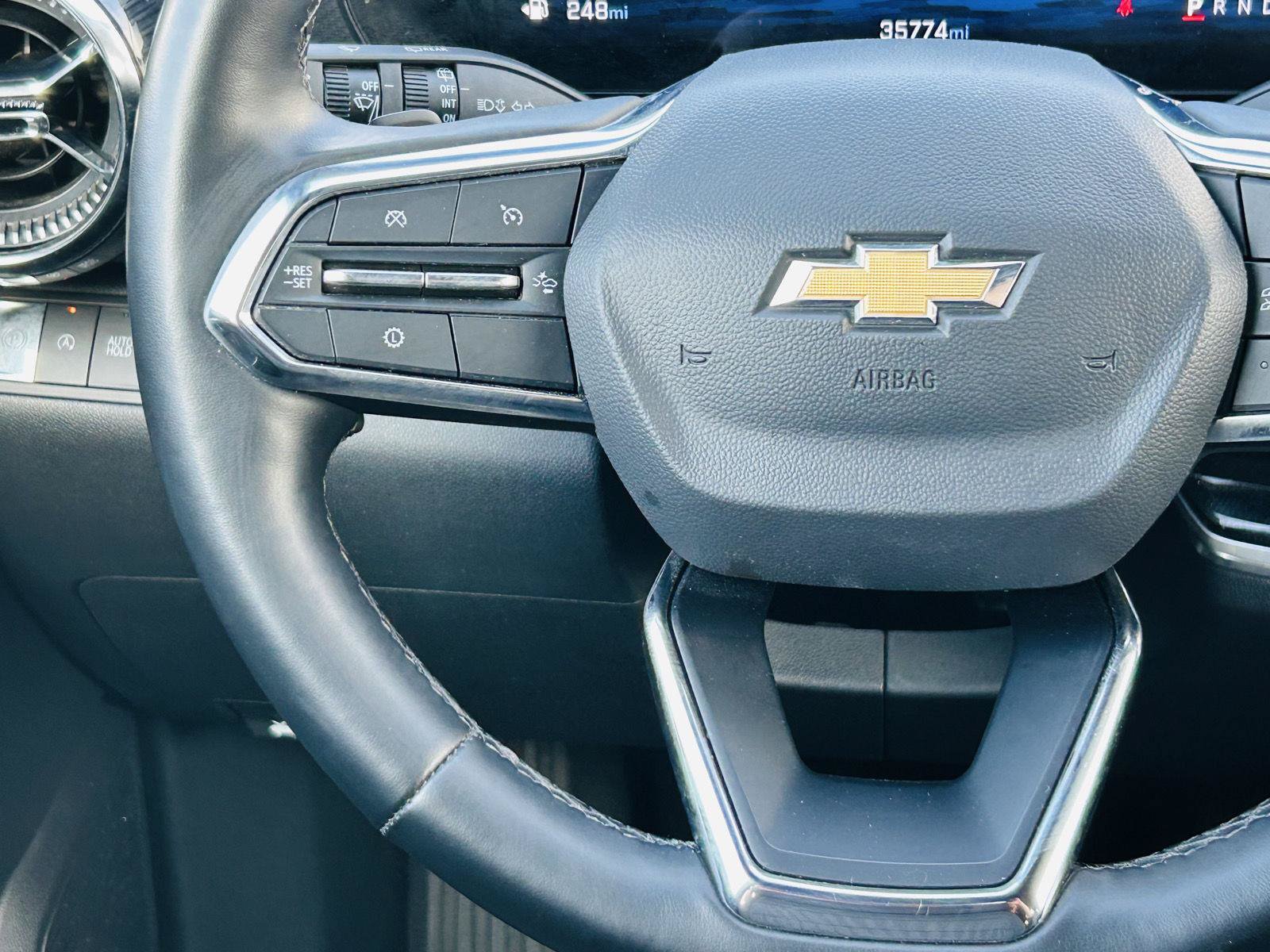 Used 2025 Chevrolet Equinox LT FWD image 17