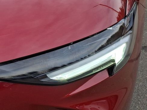 Certified 2023 Buick Envision Essence w/ Sport Touring Package image 9