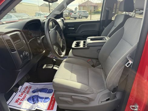 Used 2018 Chevrolet Silverado 1500 Custom w/ Custom Value Package image 9