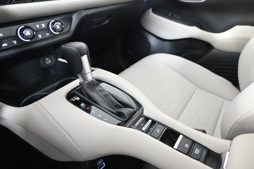 Used 2023 Honda HR-V LX image 29