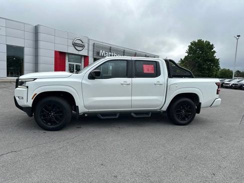 Certified 2023 Nissan Frontier SV w/ Midnight Edition Package AWD/4WD image 2