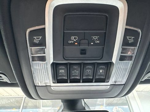Used 2019 RAM 1500 Big Horn AWD/4WD image 17