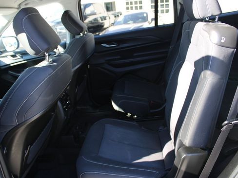 Used 2023 Jeep Grand Cherokee L Laredo image 26