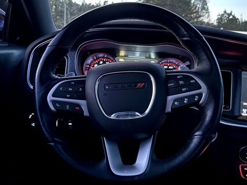 Used 2016 Dodge Charger R/T Scat Pack w/ Technology Group RWD image 16