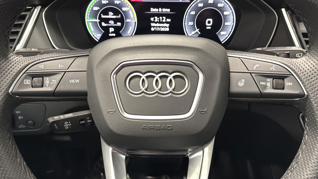Used 2025 Audi Q5 e Premium Plus w/ Premium Plus Package AWD/4WD image 16