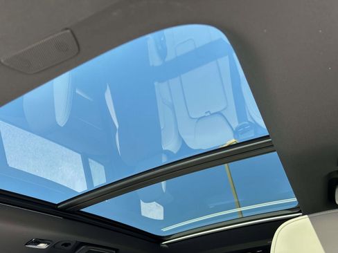 New 2026 Volvo XC90 B5 Plus image 11