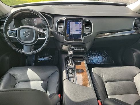 Used 2018 Volvo XC90 T5 Momentum w/ Momentum Plus Package image 9