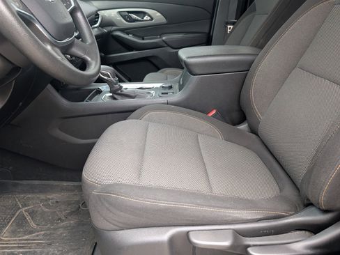 Used 2021 Chevrolet Traverse LS w/ LPO, Blackout Package FWD image 6