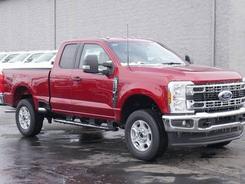 New 2026 Ford F250 XLT w/ FX4 Off-Road Package AWD/4WD image 5