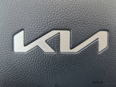 Certified 2025 Kia Sorento EX AWD/4WD image 25