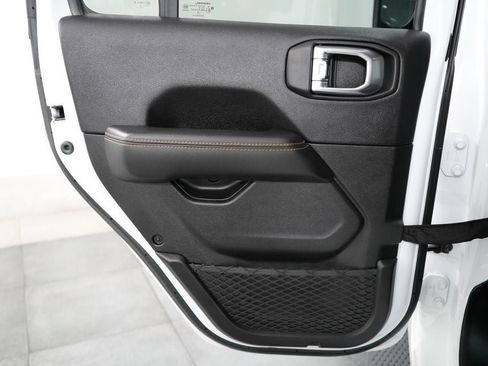 Used 2025 Jeep Wrangler Unlimited Sahara AWD/4WD image 22