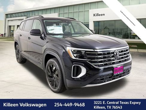 New 2026 Volkswagen Atlas SE image 1