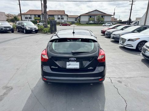 Used 2013 Ford Focus SE FWD image 4