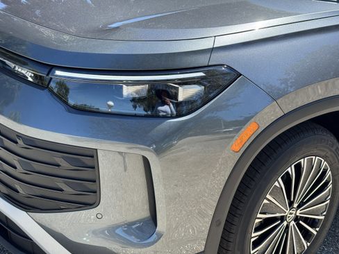 New 2025 Volkswagen Tiguan S image 8