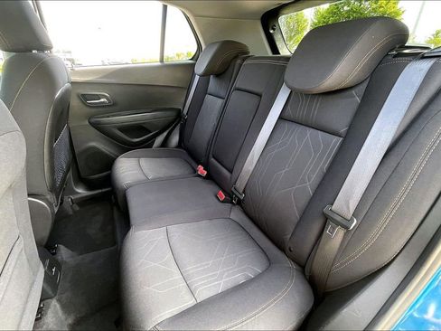 Used 2020 Chevrolet Trax LT FWD image 31