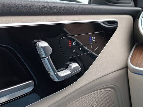 Certified 2022 Mercedes-Benz C 300 4MATIC Sedan image 25