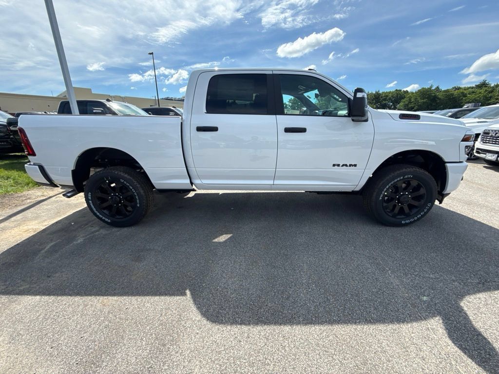 New 2026 RAM 2500 Big Horn AWD/4WD image 6
