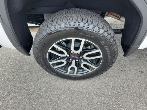 Certified 2025 GMC Sierra 1500 AT4 w/ AT4 Premium Package image 6