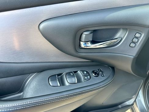 Used 2023 Nissan Murano SL FWD image 21