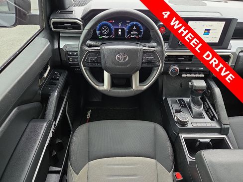 Used 2024 Toyota Tacoma TRD Off-Road image 11