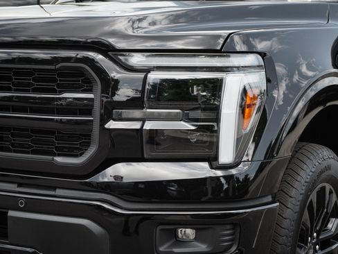 Used 2025 Ford F150 Lariat w/ Bed Utility Package AWD/4WD image 6