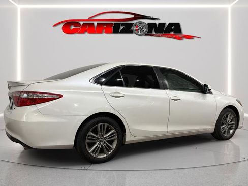 Used 2016 Toyota Camry SE image 11