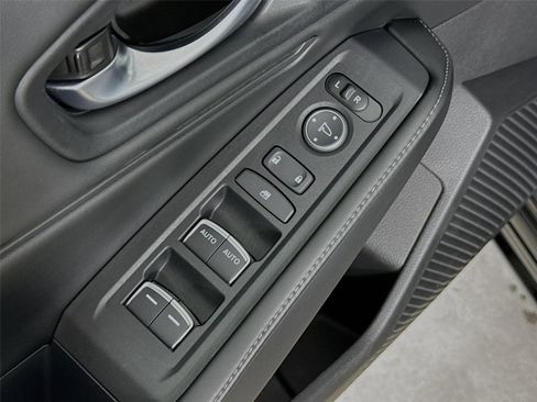 Used 2025 Honda Accord Sport image 20