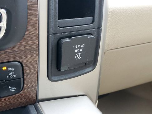 Used 2018 RAM 2500 Laramie image 30