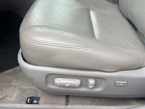 Used 2004 Toyota Camry LE FWD image 8