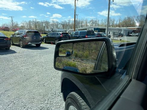 Used 2025 Chevrolet Silverado 1500 LT image 12