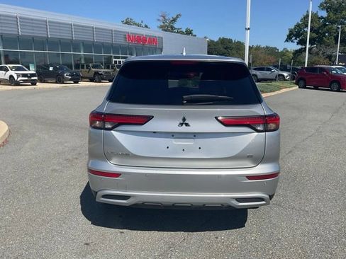Used 2024 Mitsubishi Outlander SE FWD image 5