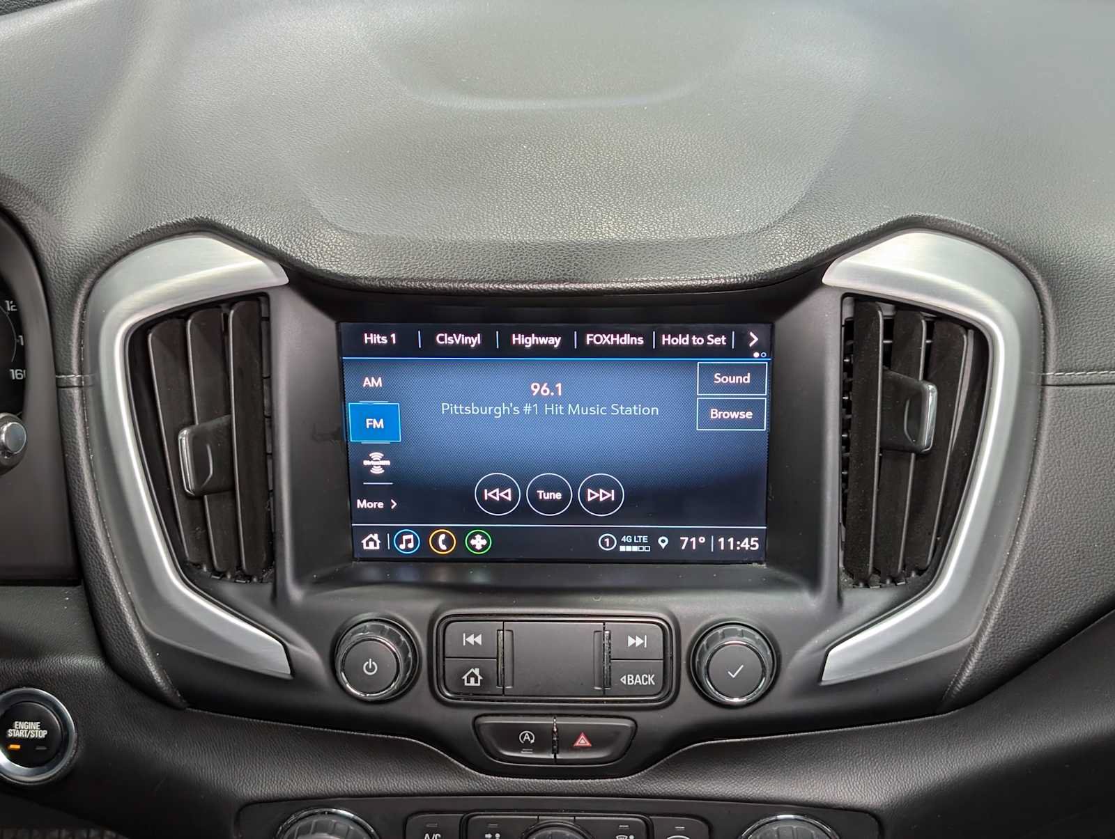 Used 2022 GMC Terrain SLT w/ Tech Package AWD/4WD image 19