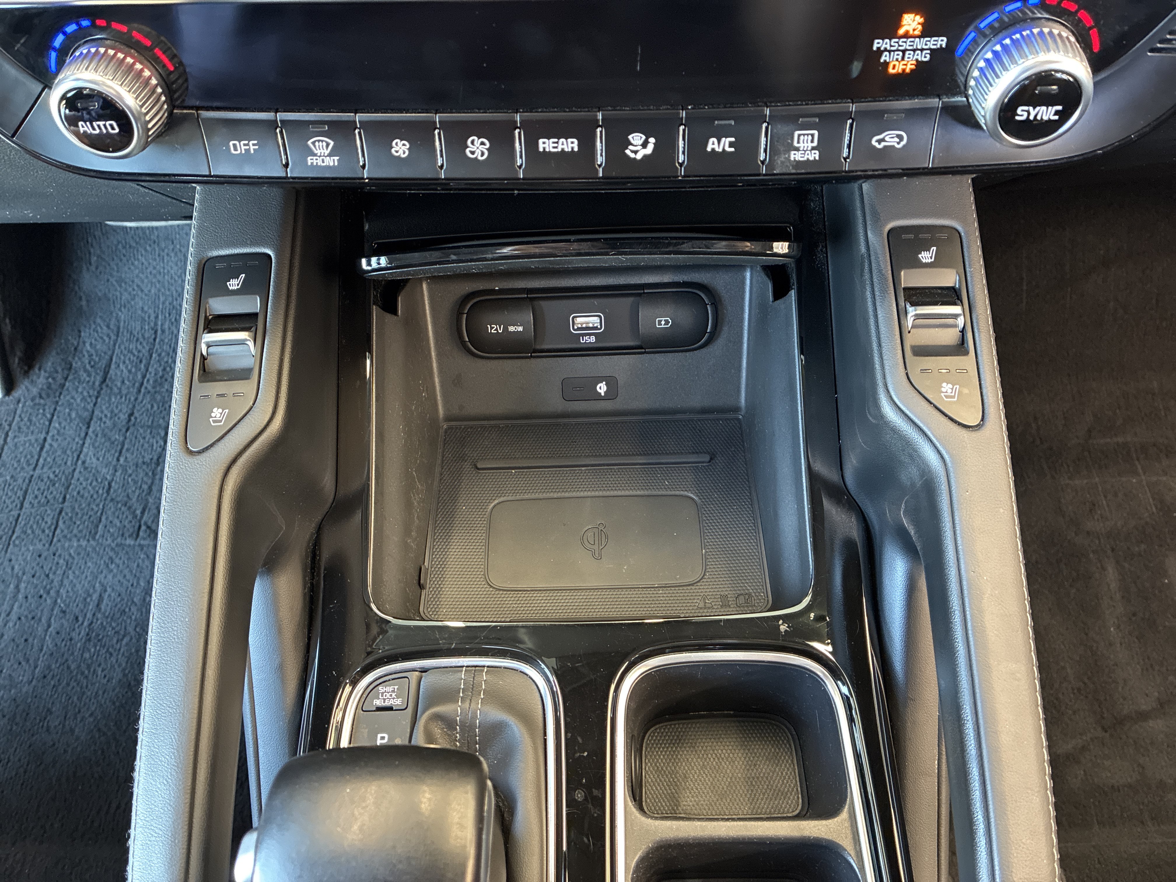 Certified 2022 Kia Telluride EX w/ EX Premium Package AWD/4WD image 25