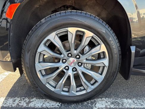 Used 2021 GMC Yukon XL Denali AWD/4WD image 37