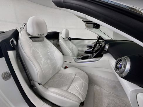 Used 2026 Mercedes-Benz Maybach SL 680 image 22