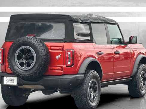 Used 2022 Ford Bronco Badlands image 5