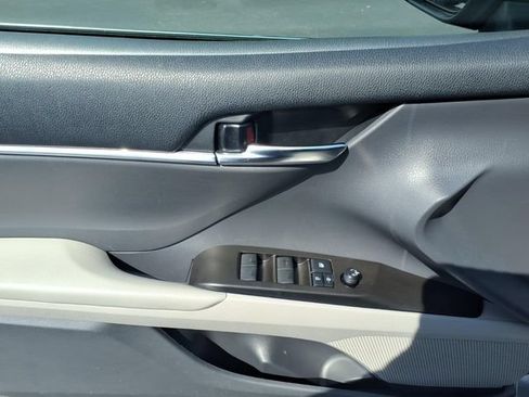 Used 2022 Toyota Camry LE AWD/4WD image 12