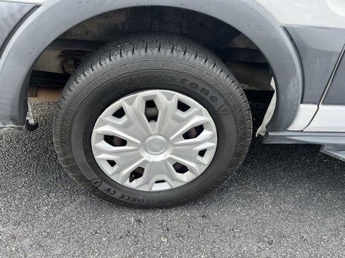 Used 2018 Ford Transit 150 XLT image 26