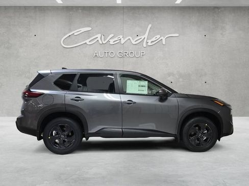 New 2026 Nissan Rogue SV FWD image 17