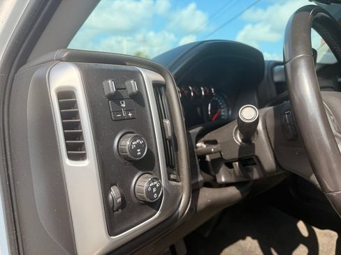 Used 2018 GMC Sierra 1500 SLE w/ SLE Value Package AWD/4WD image 12