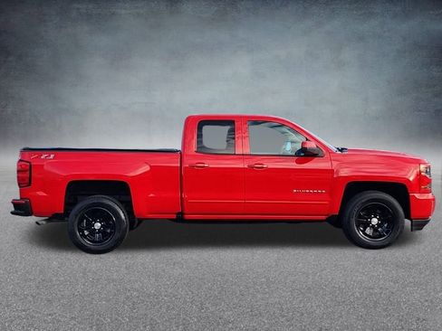 Used 2018 Chevrolet Silverado 1500 LT w/ All Star Edition image 6