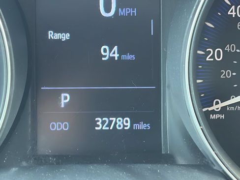 Used 2019 Toyota C-HR LE FWD image 10