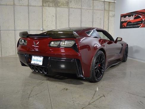 Used 2016 Chevrolet Corvette Z06 w/ 2LZ Preferred Equipment Group image 7