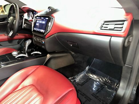 Used 2022 Maserati Ghibli Modena Q4 image 35